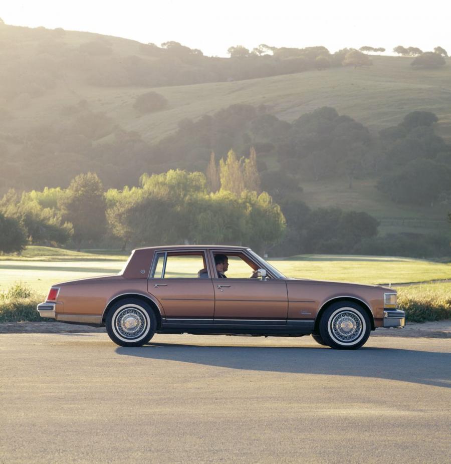  Cadillac Seville Elegante 1975 года  (фото 1 из 17)